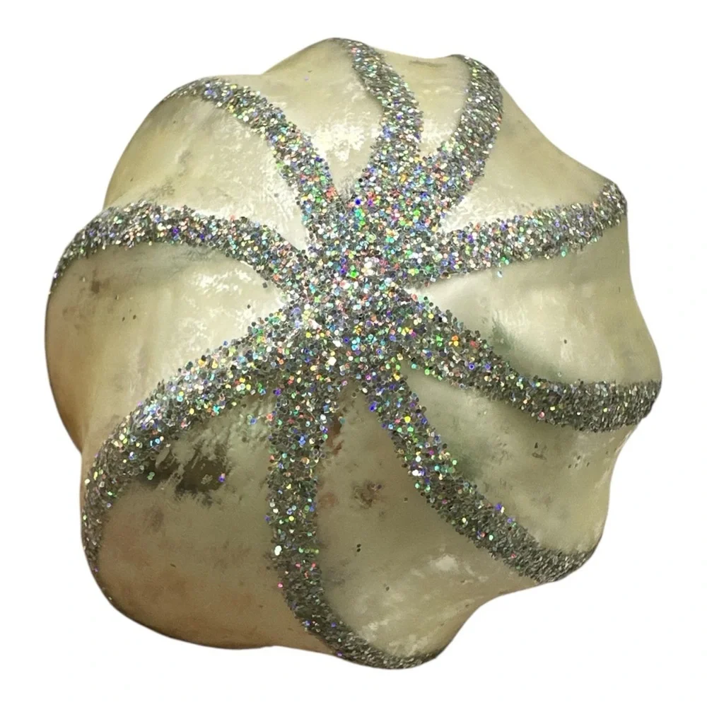 Vintage Hand Blown Glass Cream Glitter Swirl Round Ornaments NWT Set Of 5